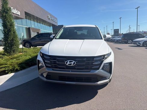Certified 2026 Hyundai Tucson SE AWD/4WD image 2