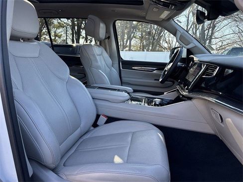 Used 2022 Jeep Wagoneer Series II w/ Premium Group I image 33