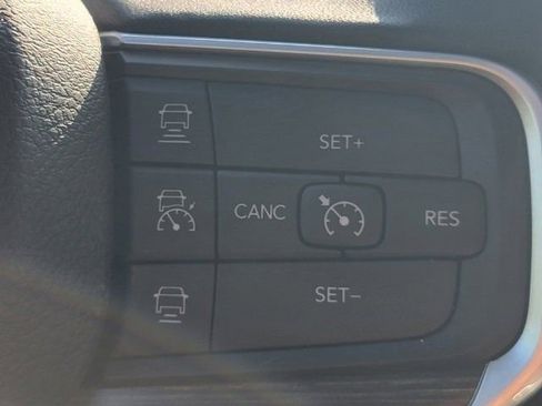 Used 2023 Jeep Wagoneer Series II w/ Premium Group I AWD/4WD image 33