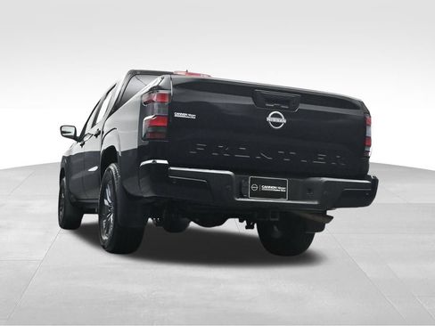 Used 2025 Nissan Frontier SV w/ SV Convenience Package RWD image 28