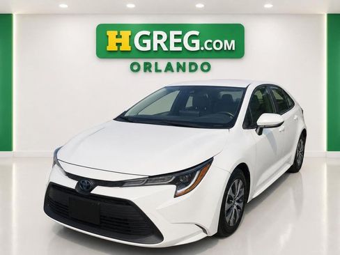 Used 2022 Toyota Corolla LE FWD image 4