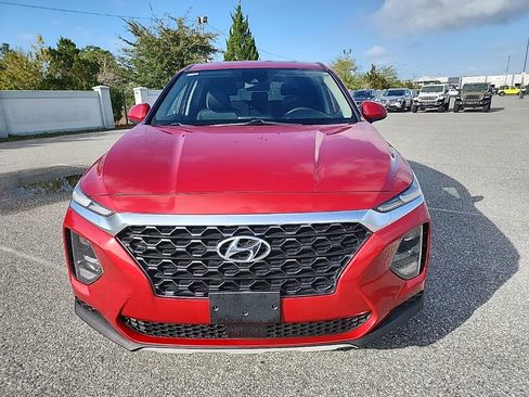 Used 2019 Hyundai Santa Fe SE image 2