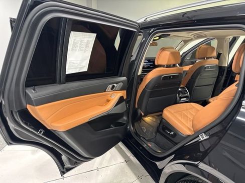 Used 2025 BMW X7 xDrive40i w/ Premium Package AWD/4WD image 29