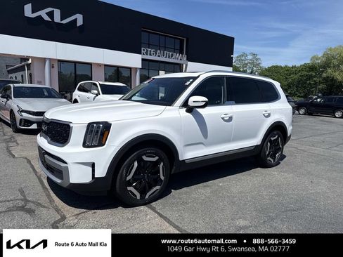 Used 2023 Kia Telluride EX w/ EX Captain's Chair Package AWD/4WD image 1