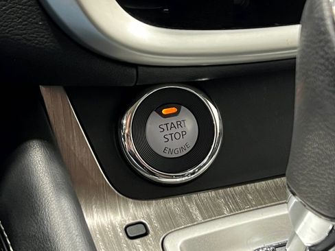 Used 2018 Nissan Murano SV w/ Premium Package AWD/4WD image 21