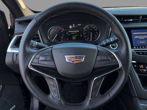 Certified 2025 Cadillac XT5 Premium Luxury image 21
