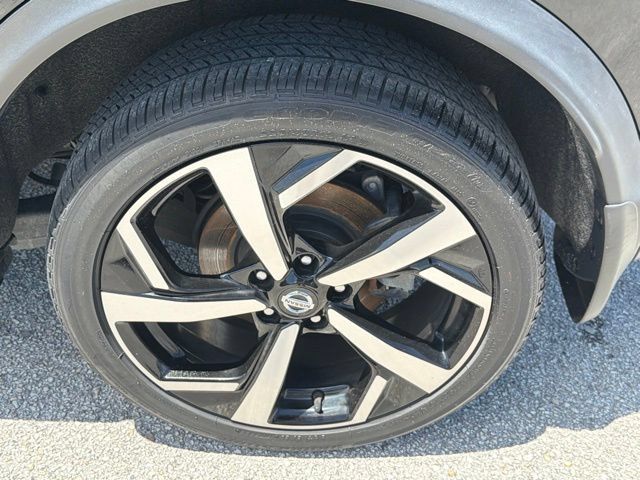 Used 2022 Nissan Rogue Sport SL FWD image 16