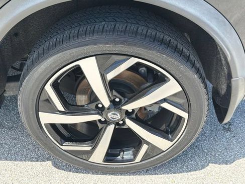 Used 2022 Nissan Rogue Sport SL FWD image 16