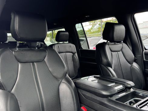 Used 2022 Jeep Wagoneer Series II image 29