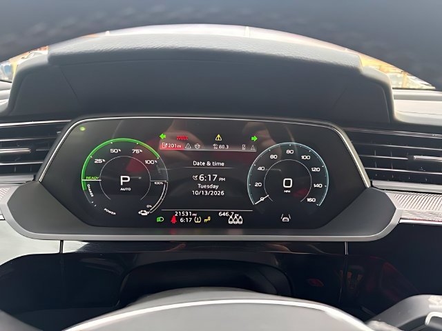 Used 2024 Audi SQ8 e-tron Premium Plus w/ Black Optic Package AWD/4WD image 26