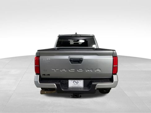 Certified 2024 Toyota Tacoma TRD Off-Road image 8