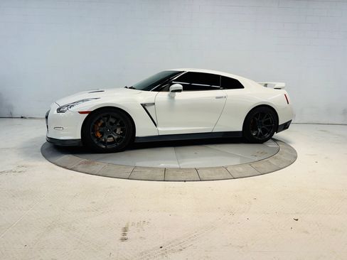 Used 2013 Nissan GT-R Premium AWD/4WD image 17