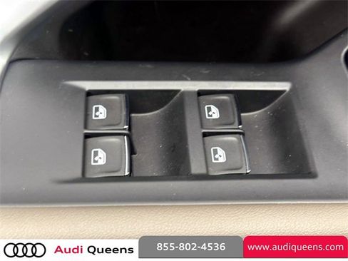 Certified 2025 Audi Q5 2.0T Premium Plus w/ Premium Plus image 18