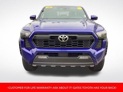 Used 2025 Toyota Tacoma TRD Off-Road w/ TRD Off Road Upgrade Package AWD/4WD image 2