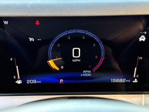 Used 2025 Chevrolet Trax LT w/ LT Convenience Package image 36