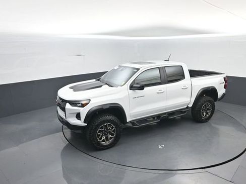 Used 2024 Chevrolet Colorado ZR2 w/ Safety Package AWD/4WD image 25