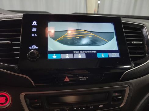 Used 2023 Honda Passport TrailSport image 16