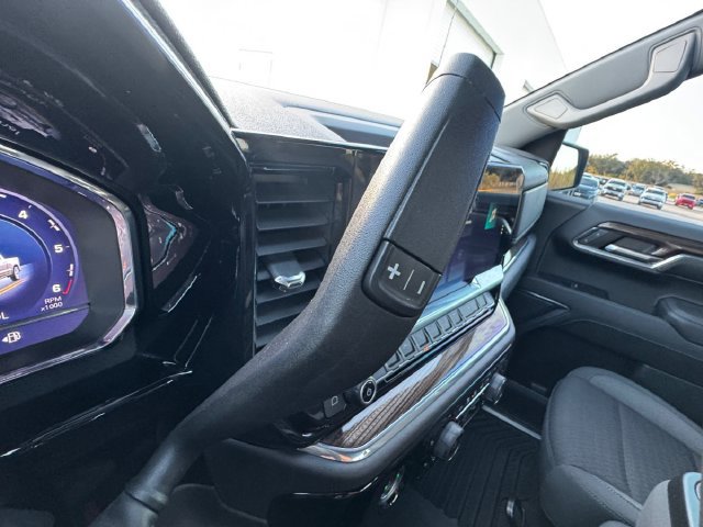 Used 2024 Chevrolet Silverado 1500 LT RWD image 12