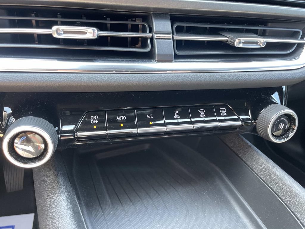 Used 2025 Chevrolet Equinox EV LT FWD image 22