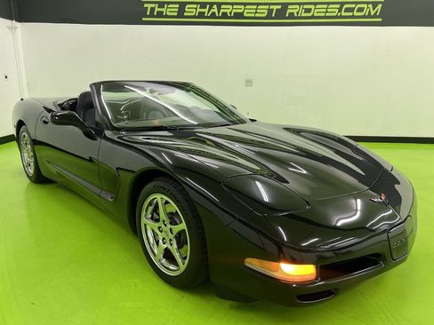Used 1998 Chevrolet Corvette Convertible w/ Memory Pkg RWD image 3