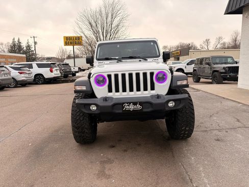 Used 2020 Jeep Wrangler Sport image 21