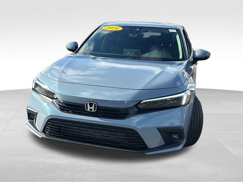 Used 2024 Honda Civic Touring image 2