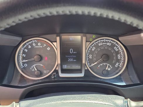 Used 2019 Toyota Tacoma SR5 RWD image 31