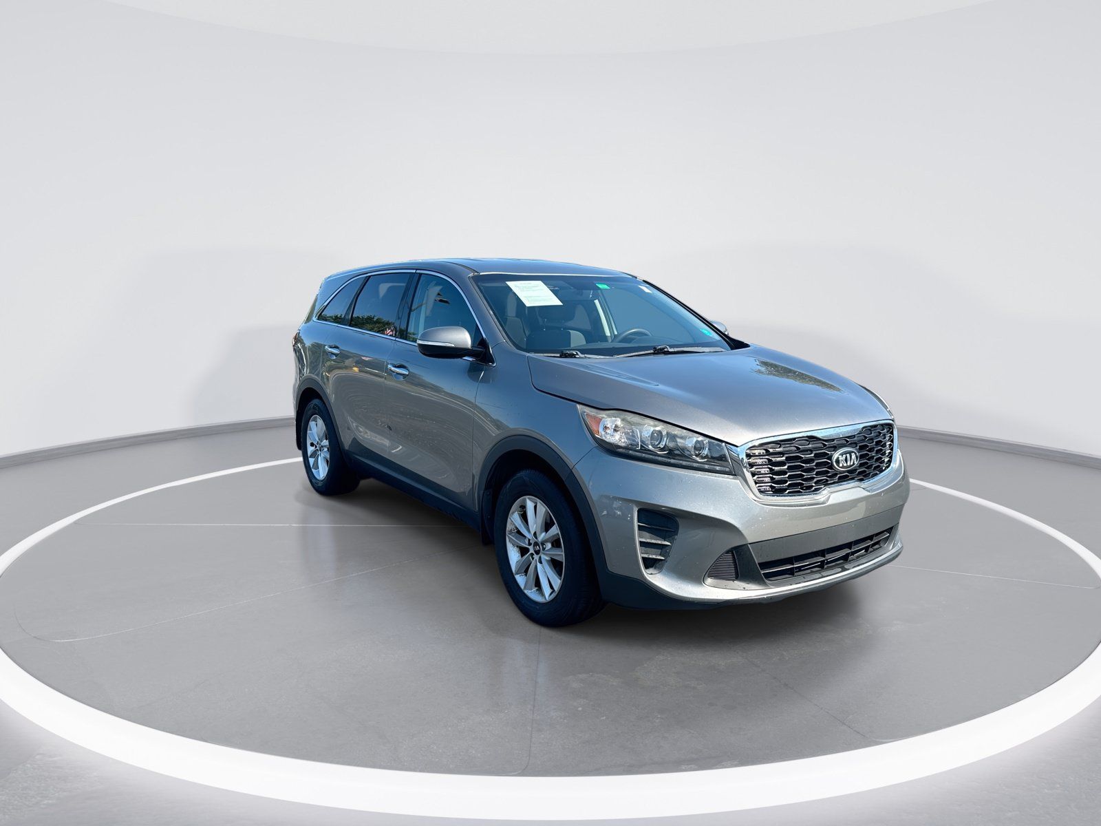 Used 2019 Kia Sorento FWD image 2