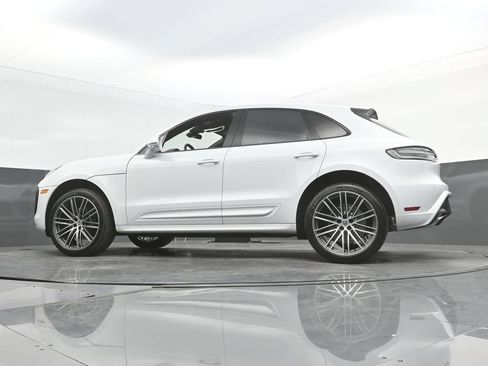 New 2026 Porsche Macan AWD/4WD image 36