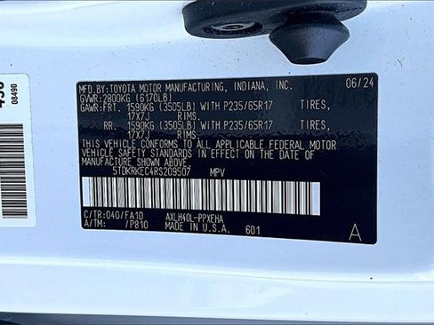 Used 2024 Toyota Sienna LE image 27