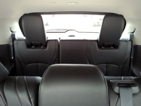 Used 2025 INFINITI QX60 Pure FWD image 32