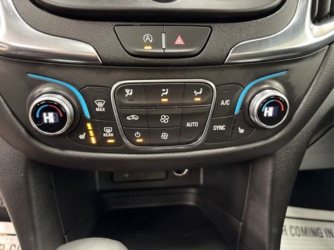 Used 2024 Chevrolet Equinox LT image 32