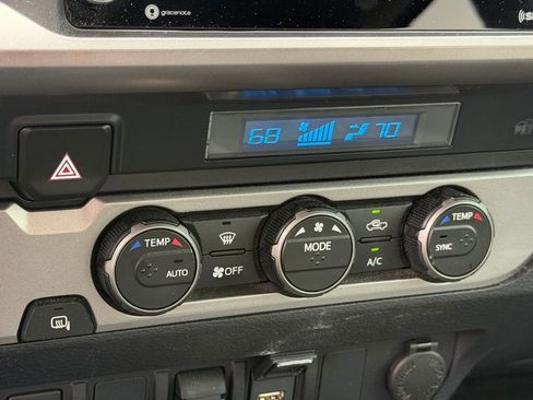 Used 2021 Toyota Tacoma SR5 RWD image 20