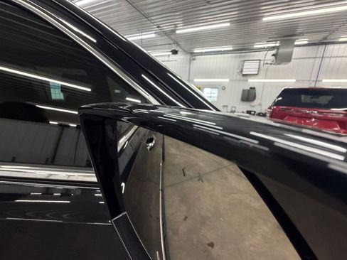 Used 2024 GMC Yukon XL Denali AWD/4WD image 38