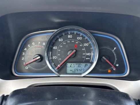 Used 2013 Toyota RAV4 Limited AWD/4WD image 22