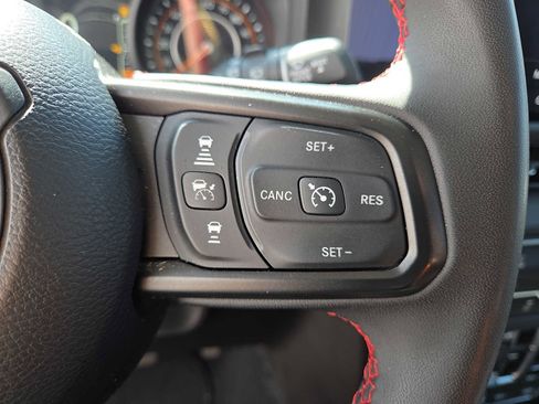 Used 2025 Jeep Wrangler Unlimited Rubicon image 22