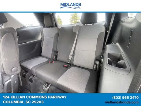Used 2020 Chevrolet Traverse LT FWD image 11