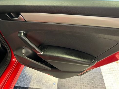 Used 2021 Volkswagen Passat 2.0T S image 13