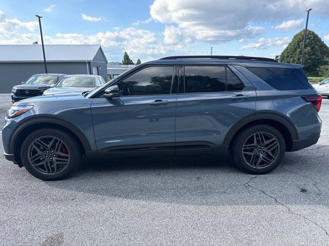 Used 2025 Ford Explorer ST w/ Sun And Sound Package RWD image 4