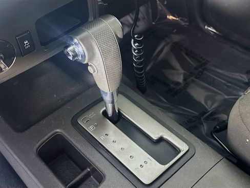 Used 2019 Nissan Frontier SV RWD image 16