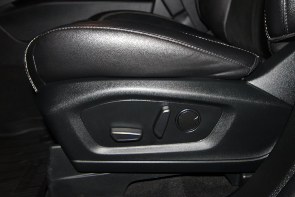 Used 2023 Ford Explorer ST w/ Equipment Group 401A AWD/4WD image 9