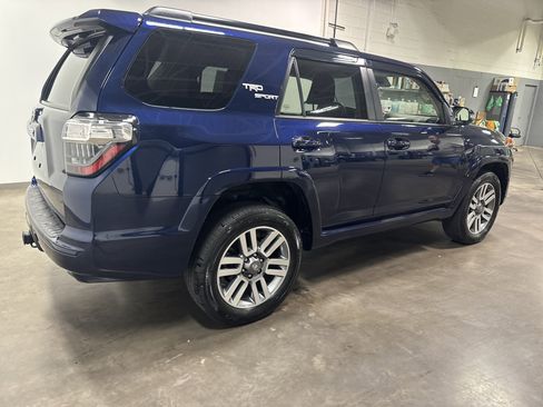 Used 2022 Toyota 4Runner TRD Sport w/ Technology Package AWD/4WD image 3