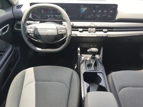 Used 2025 Kia K4 FWD image 15