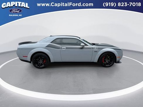 Used 2021 Dodge Challenger R/T Scat Pack RWD image 9