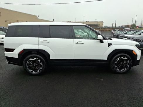 Certified 2025 Hyundai Santa Fe SE image 8