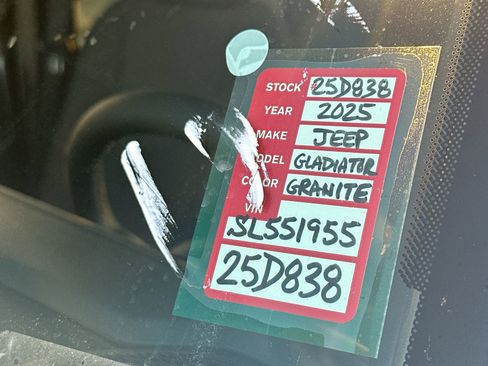 New 2025 Jeep Gladiator Sport image 25