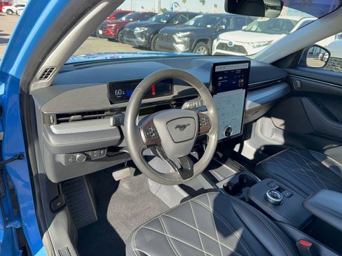 Certified 2022 Ford Mustang Mach-E Select w/ Comfort/Technology Package image 11