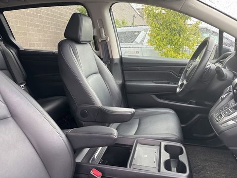 Used 2025 Honda Odyssey EX-L image 10