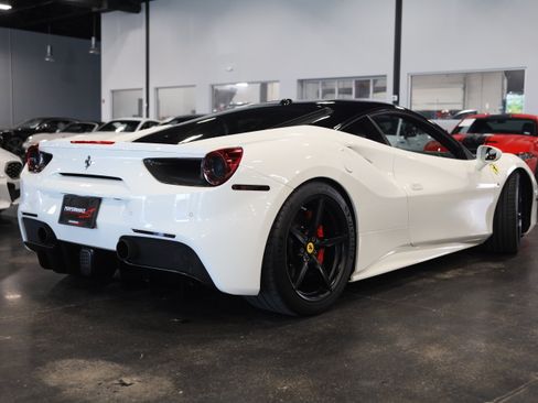 Used 2016 Ferrari 488 GTB RWD image 6