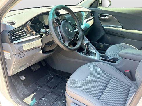 Used 2022 Kia Niro LX FWD image 20